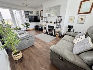 Lounge- click for photo gallery